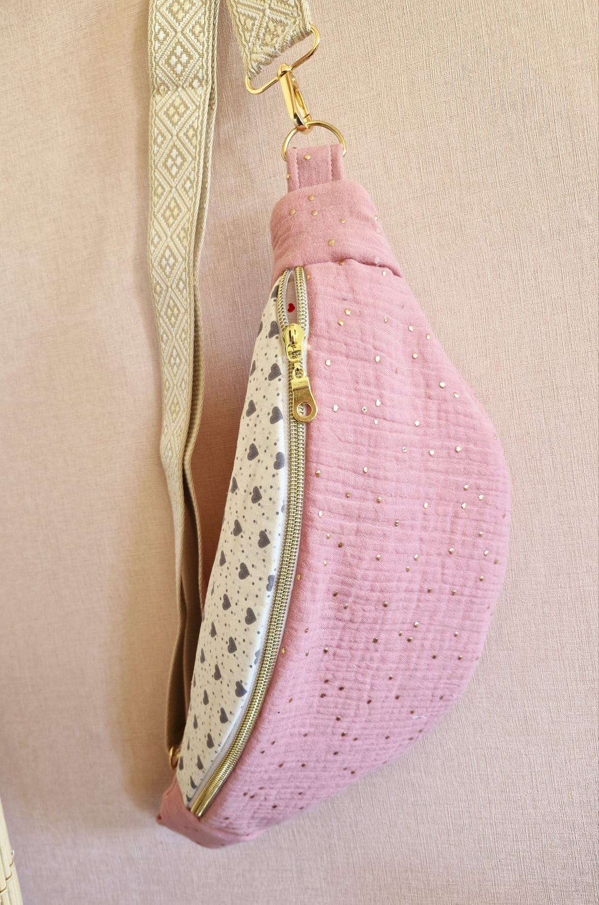Sac Banane Femme en Double Gaze Rose avec Motif Petit Cœur - Accessoire Tendance et Confortable "VELBAN" cocoleeline