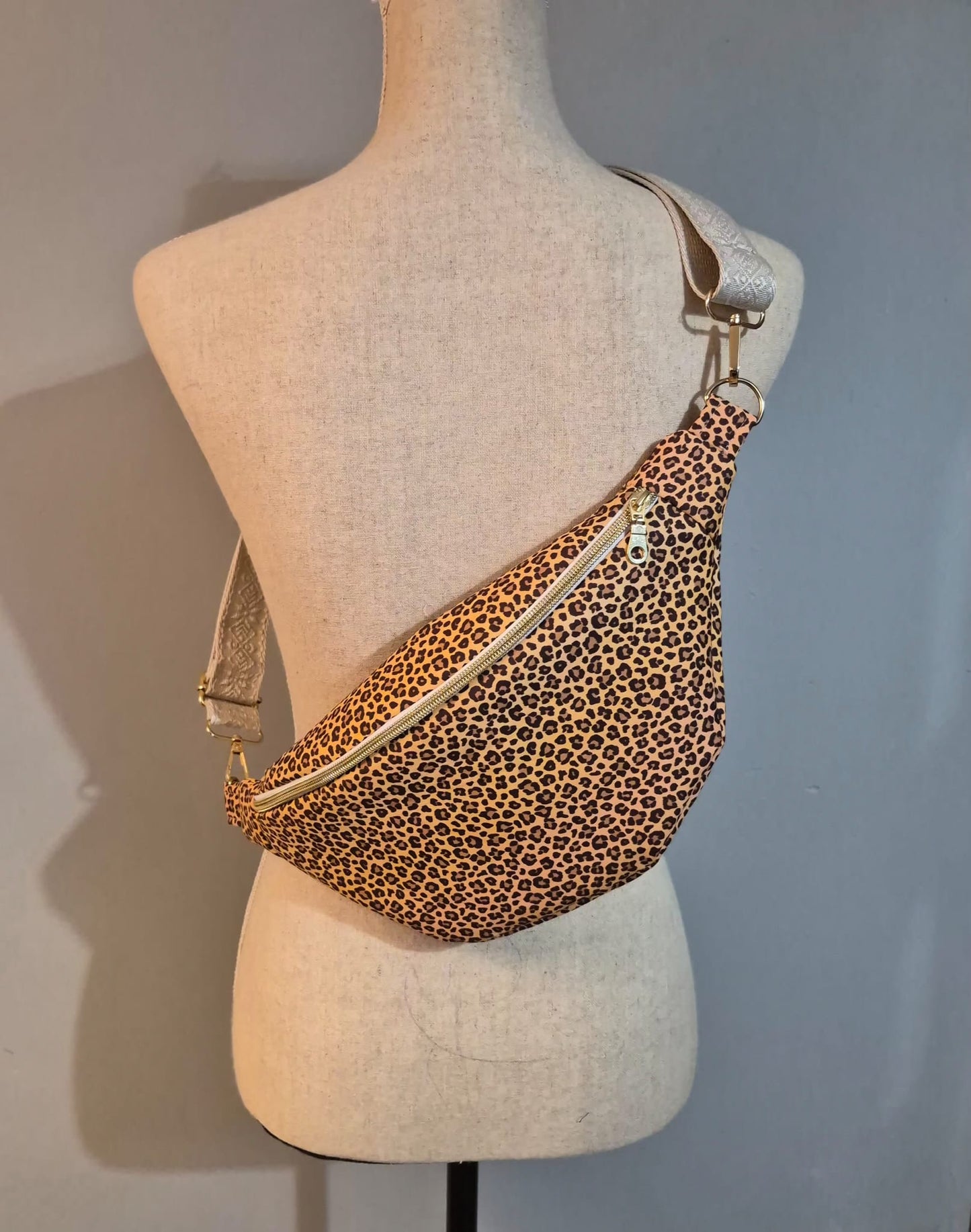 Sac banane pour femme léopard cocoleeline