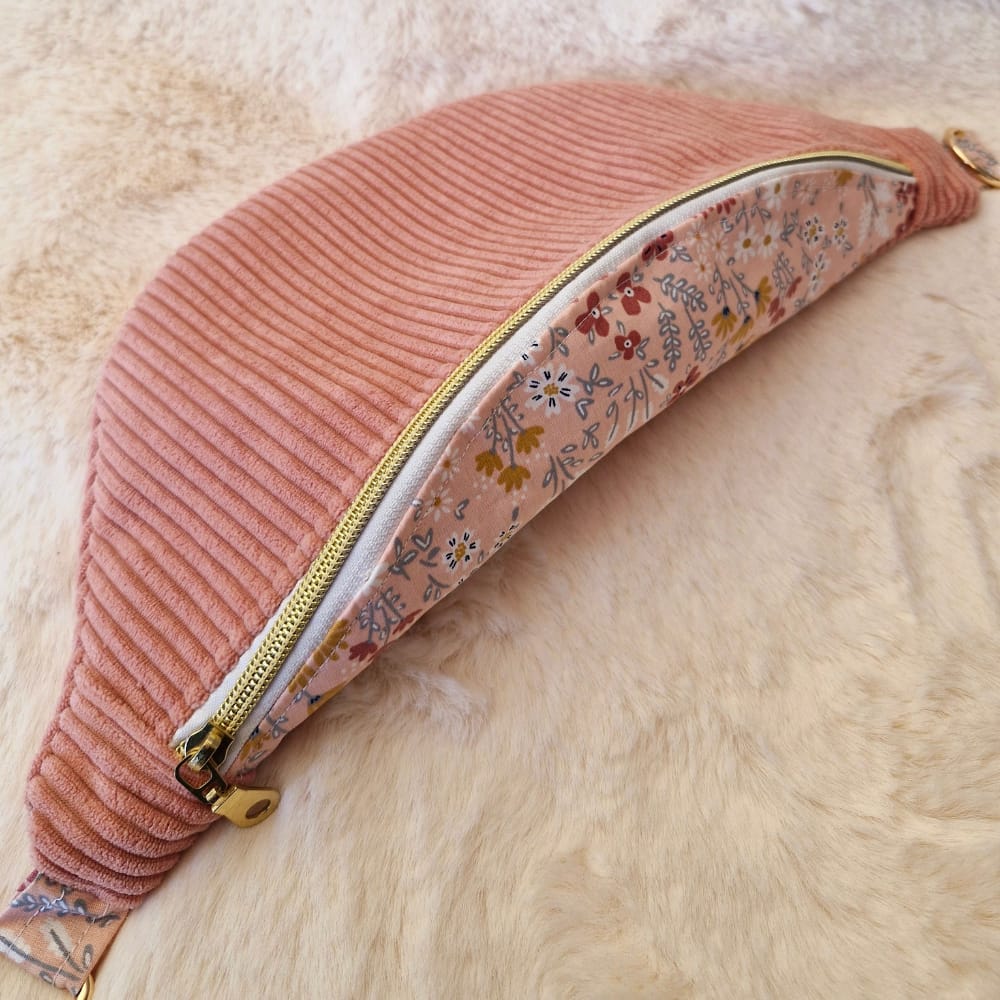 sac banane a fleur rose