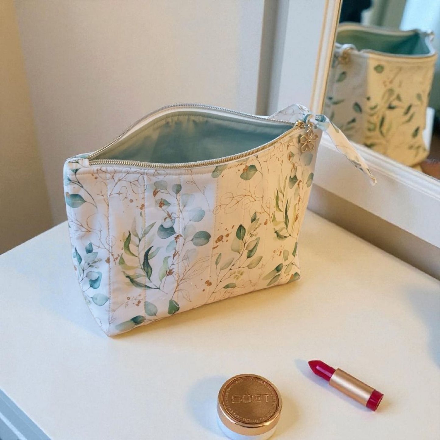 Trousse de toilette / Maquillage motif fleuri vert cocoleeline