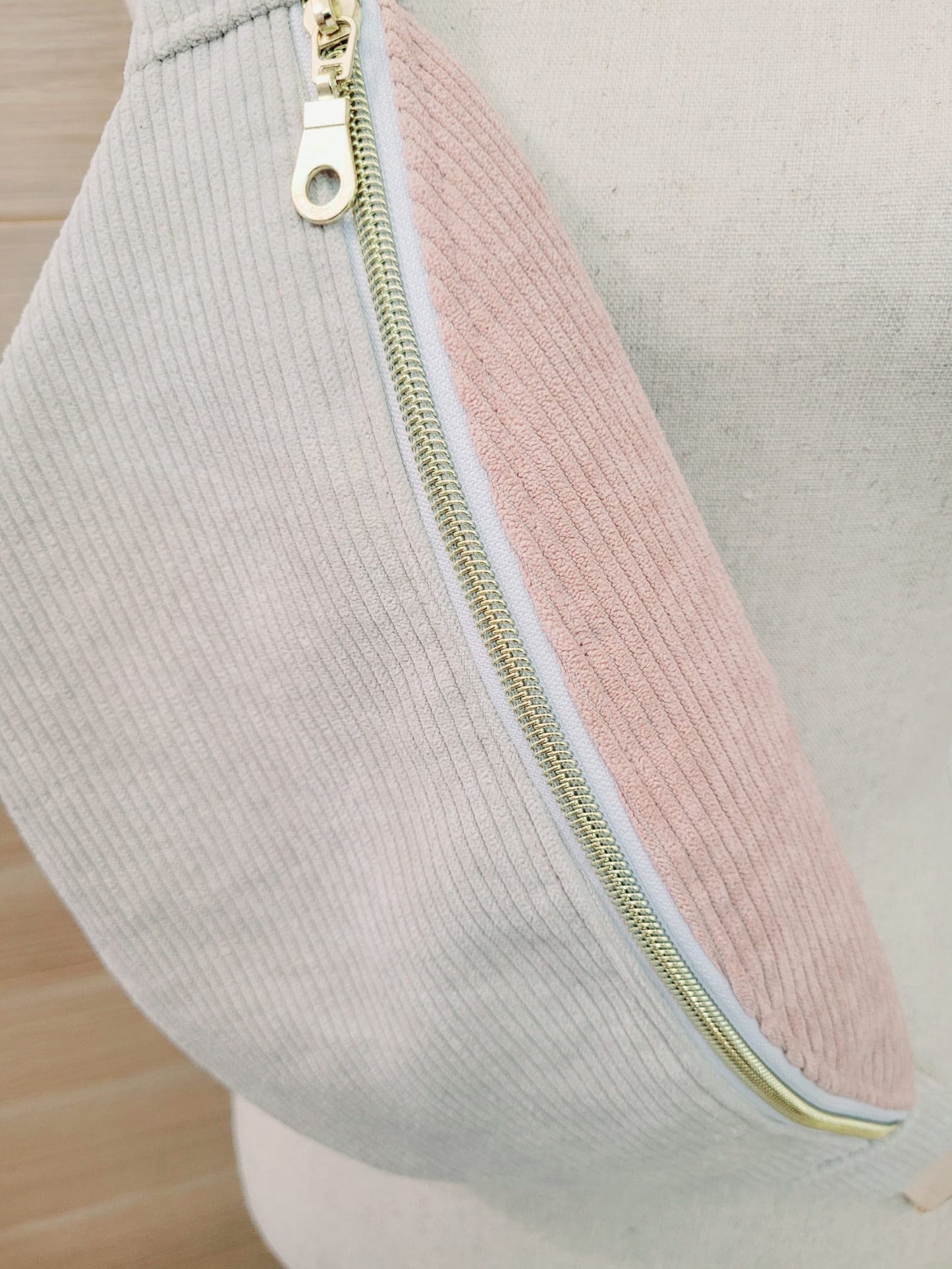 Sac banane femme en velours côtelé écru/rose intérieur coeur "VELFY" cocoleeline