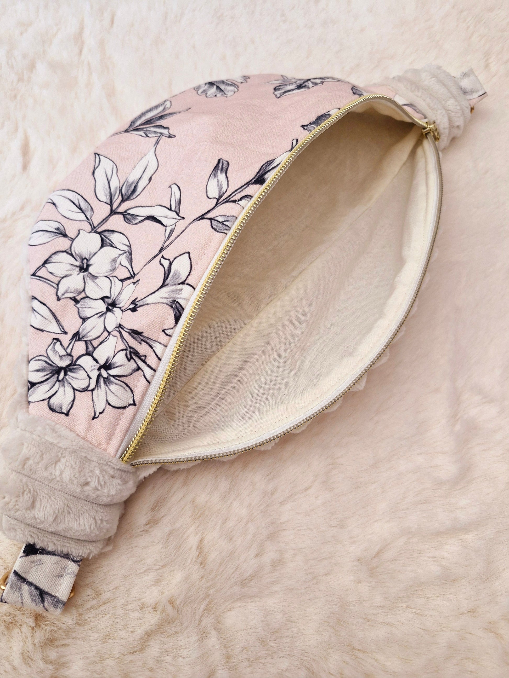 Sac Banane en Velours Blanc Grosse Côte et Toile de Coton Rose Fleurie – Élégance Romantique et Praticité Moderne "JOILY" cocoleeline