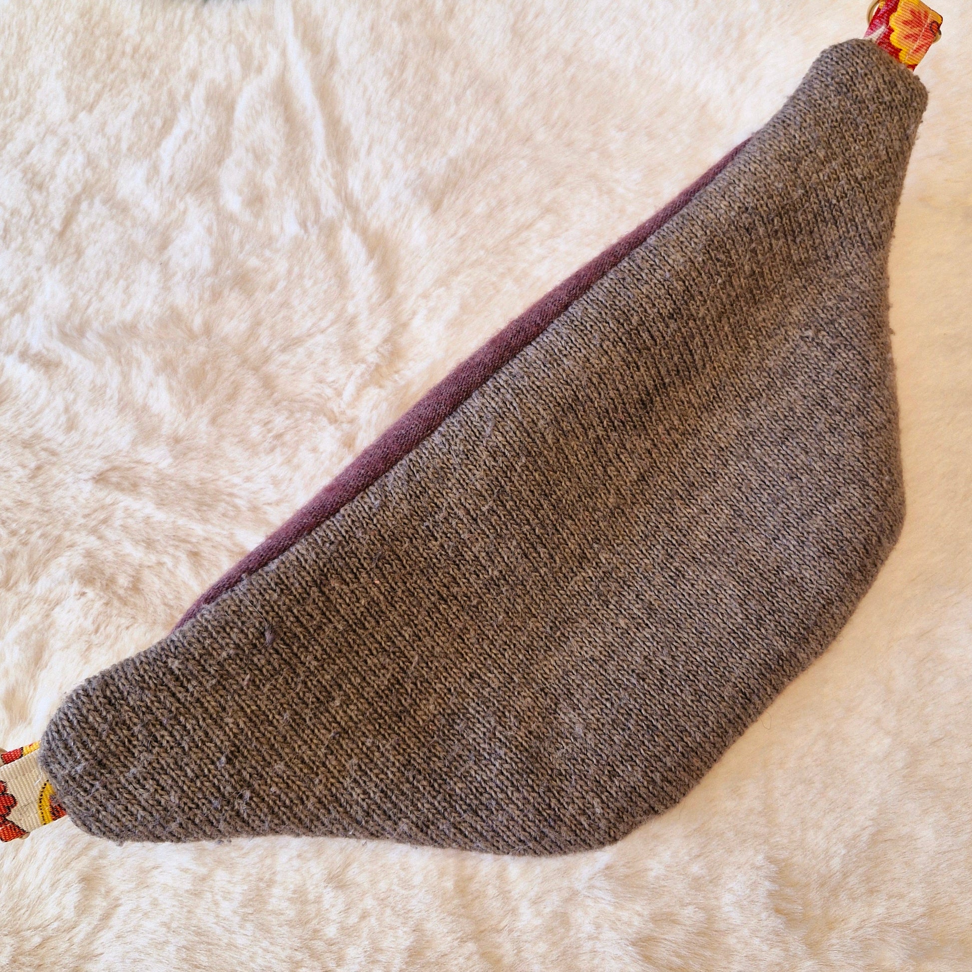 Sac Banane Éco-Responsable : Upcyclé à partir d’un Rideau et d’un Pull – Pièce Unique cocoleeline