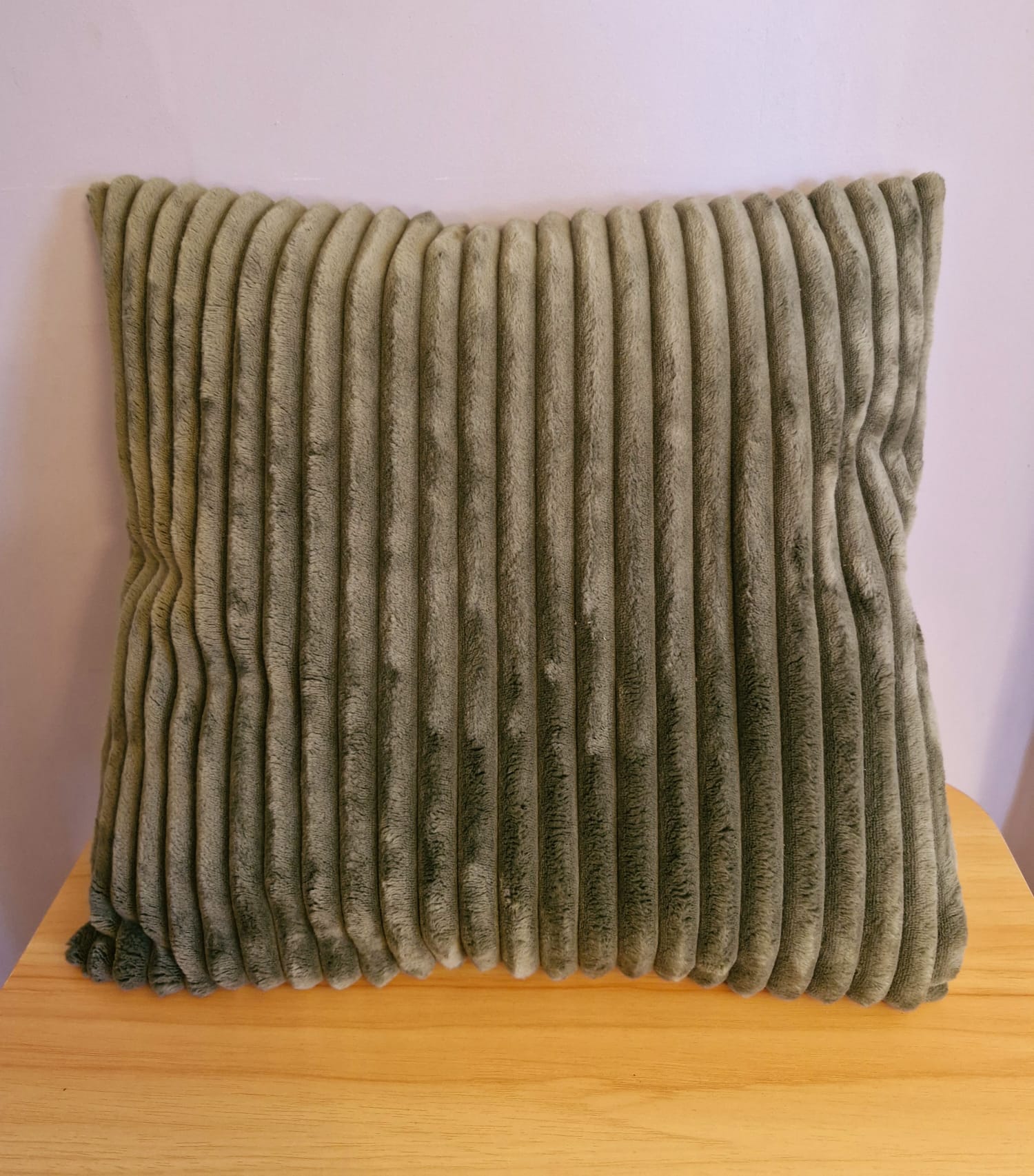Housse de Coussin en Velours côtelé Vert – Douceur et Élégance cocoleeline