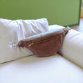 Sac banane femme tendance velours côtelé & tissu fleuri rose – Fait main en France – Poche avant et arrière –  Idée cadeau cocoleeline