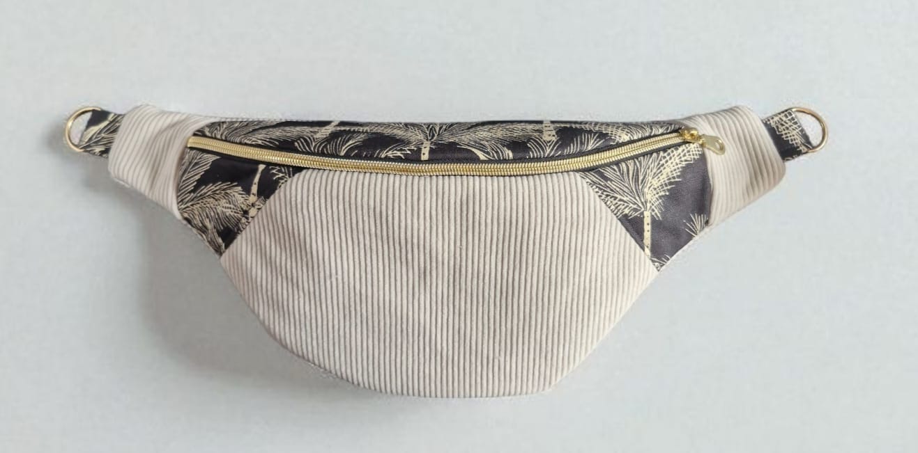 Sac banane en velours côtelé beige et tissu noir à motifs dorés – fait main en France, accessoire chic et pratique cocoleeline