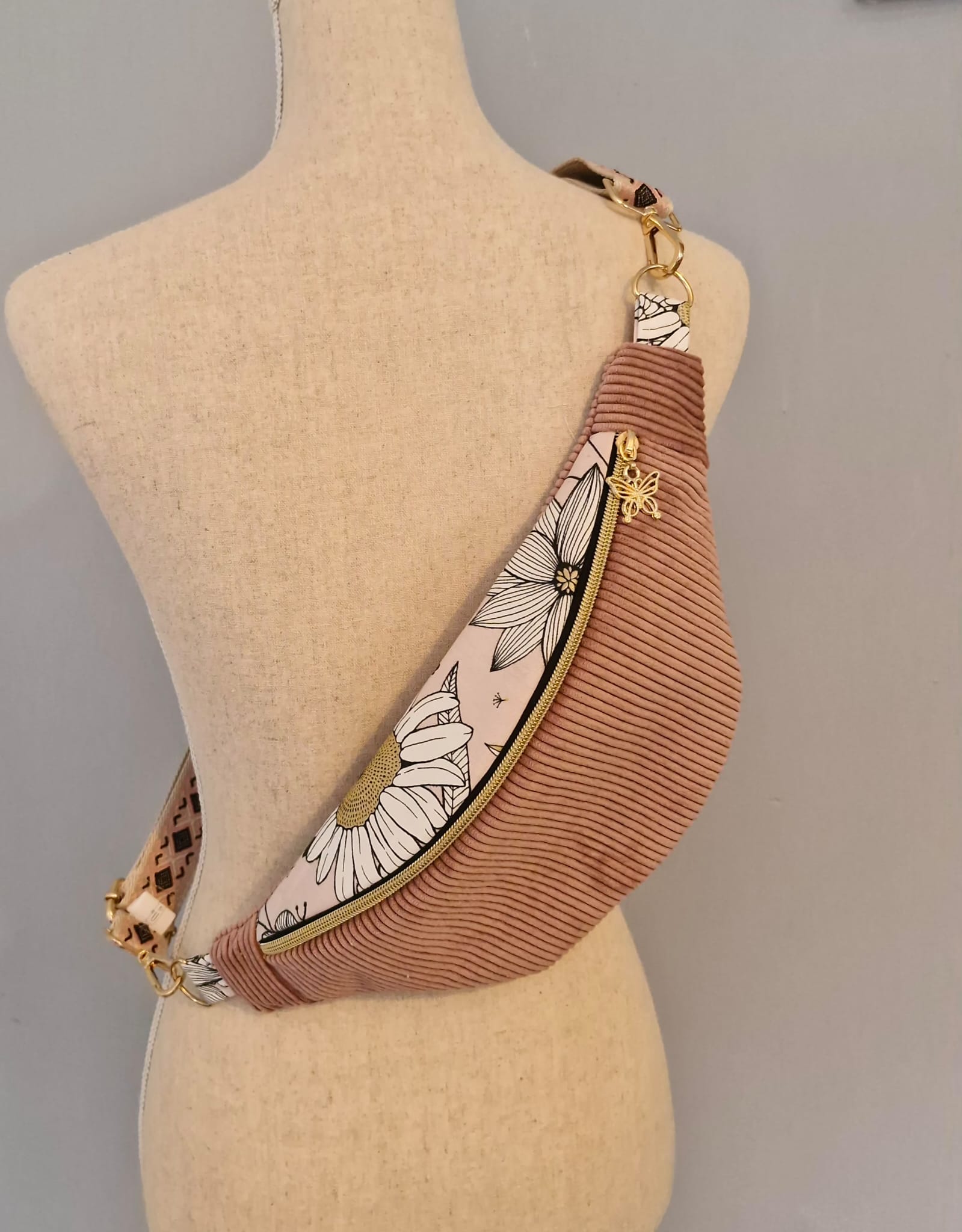 Sac banane femme en velours côtelé rose et fleur "WILLOW" Ma boutique