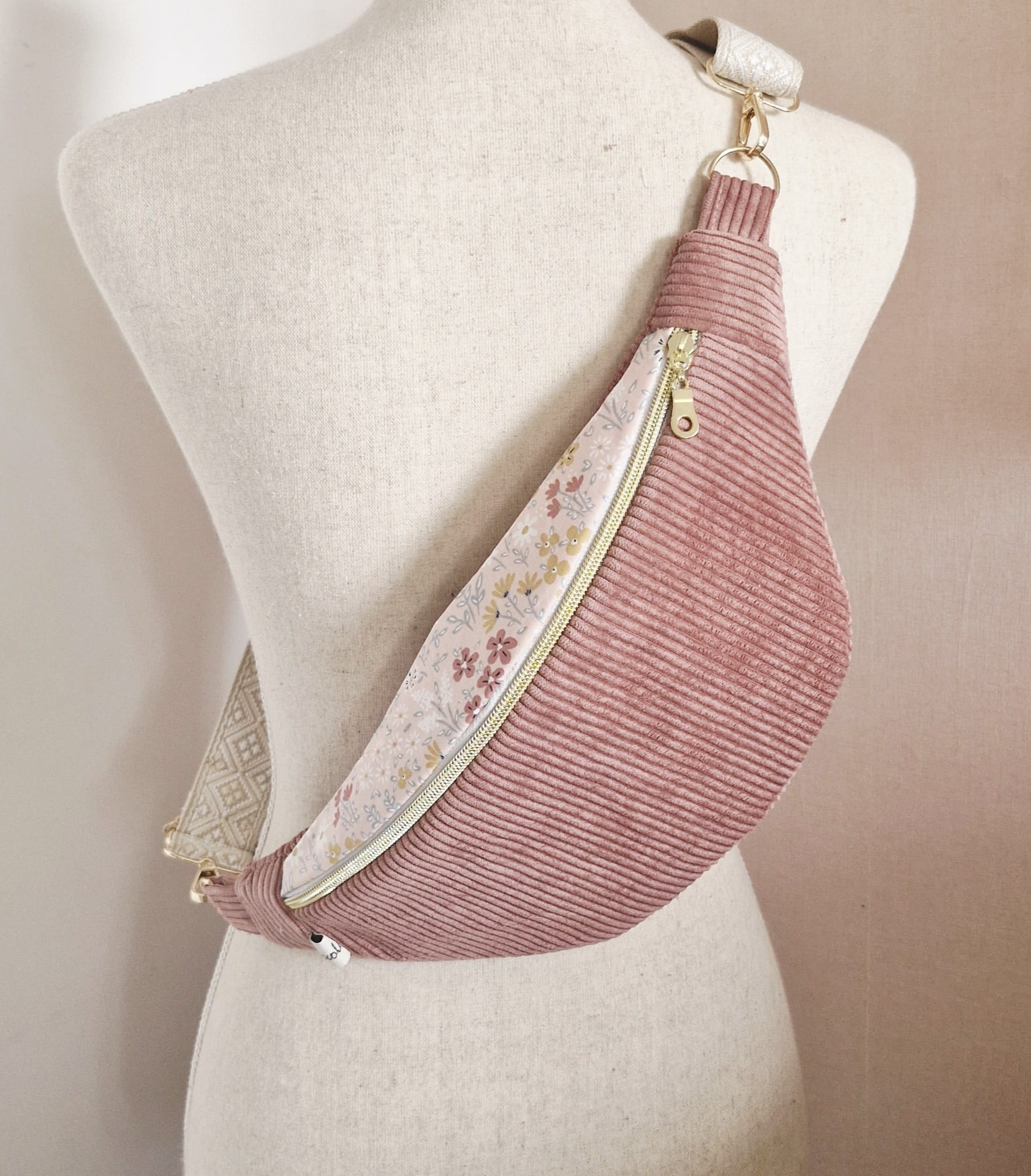 Sac banane femme en velours côtelé rose ,  motif fleur intérieur petit coeur "VELZEE" Ma boutique