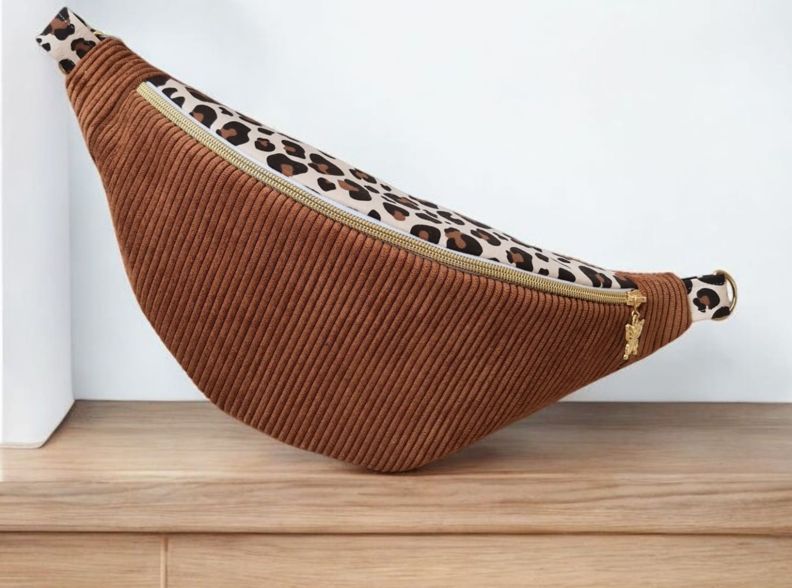 Sac banane pour femme en velours côtelé  –  léopard , idée cadeau , fait main en France cocoleeline