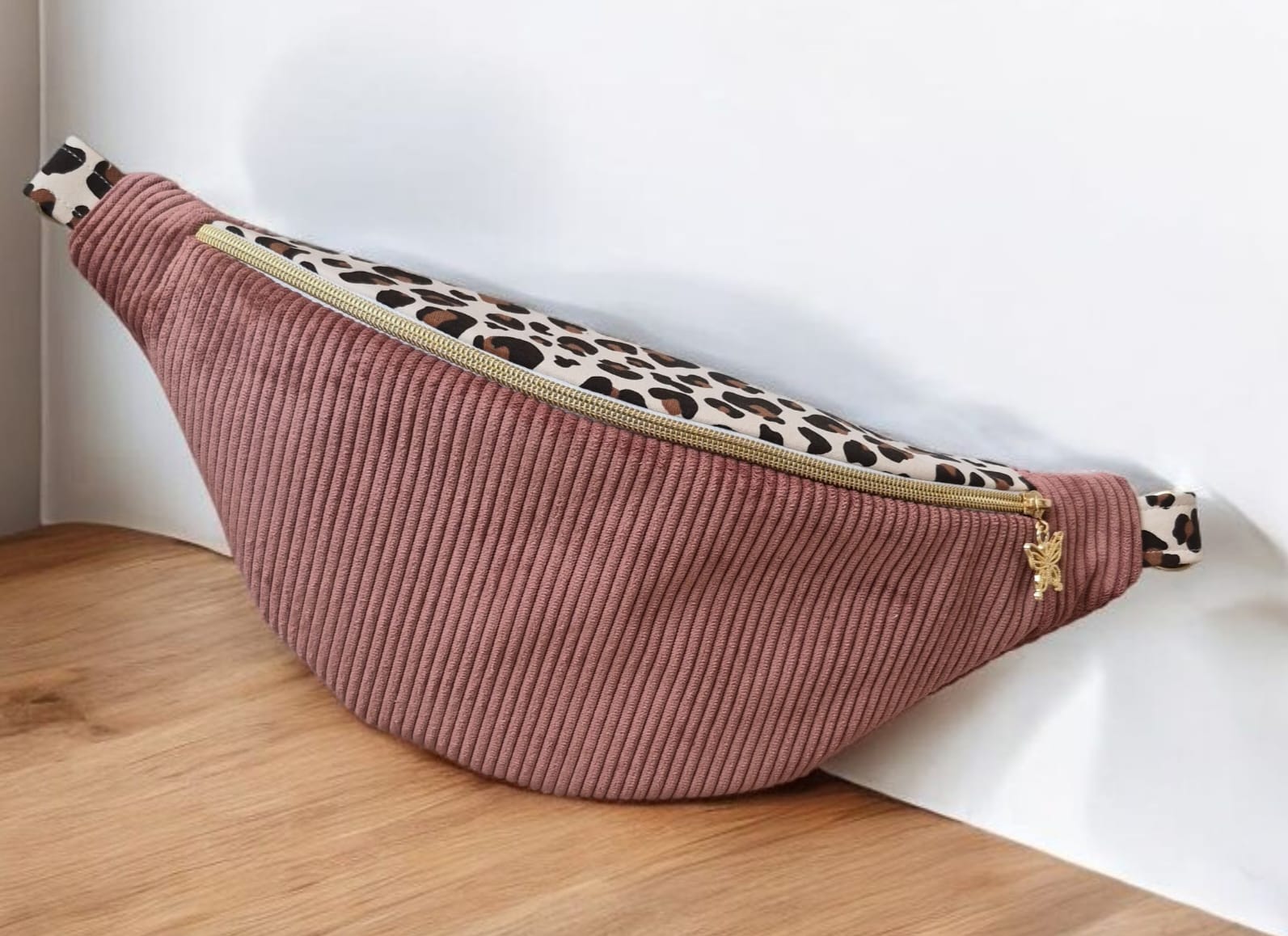 Sac banane pour femme en velours côtelé  –  léopard , idée cadeau , fait main en France cocoleeline