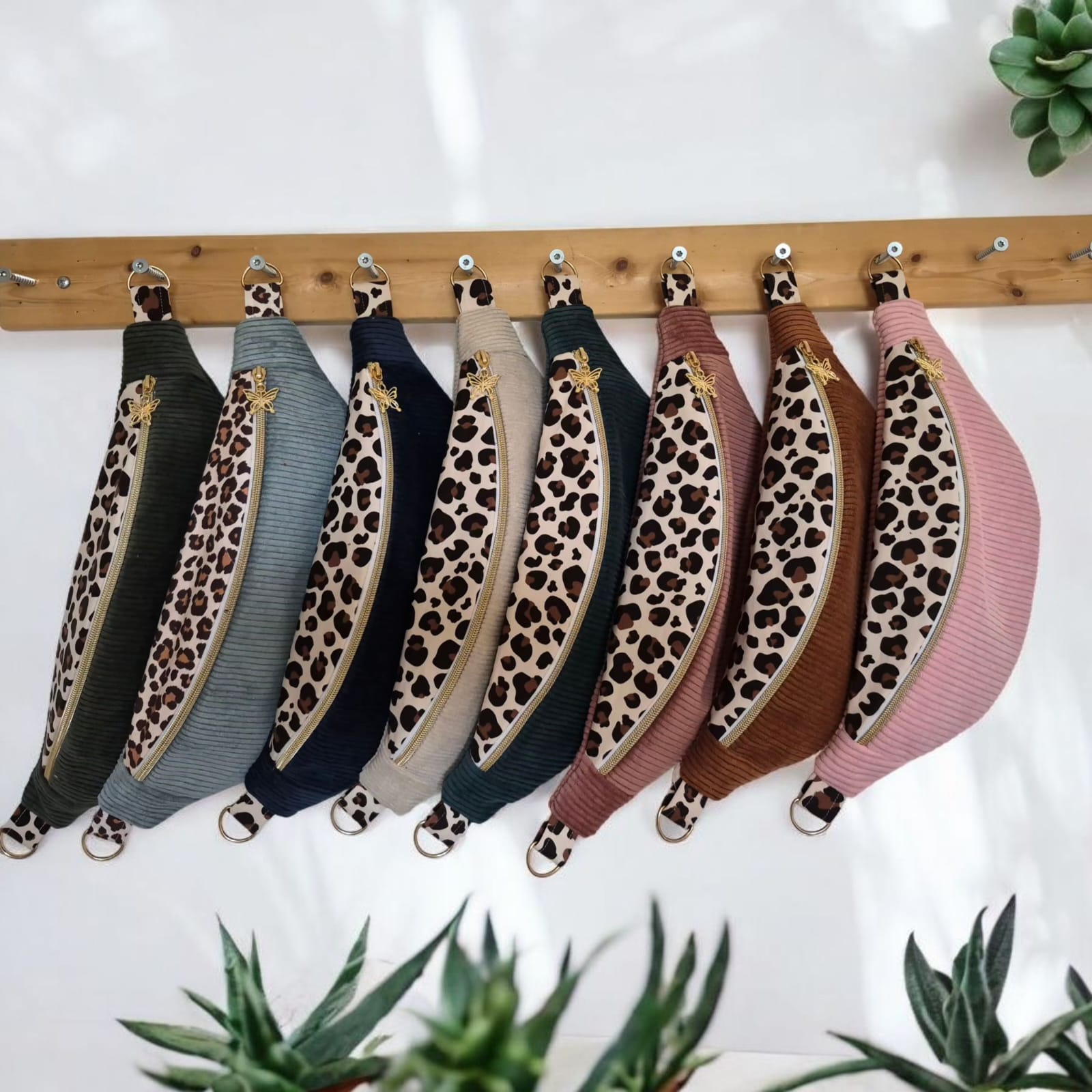 Sac banane pour femme en velours côtelé  –  léopard , idée cadeau , fait main en France cocoleeline