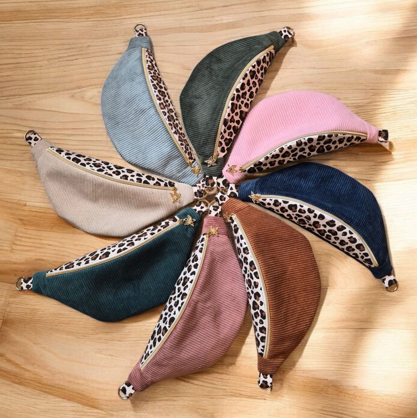 Sac banane pour femme en velours côtelé  –  léopard , idée cadeau , fait main en France cocoleeline