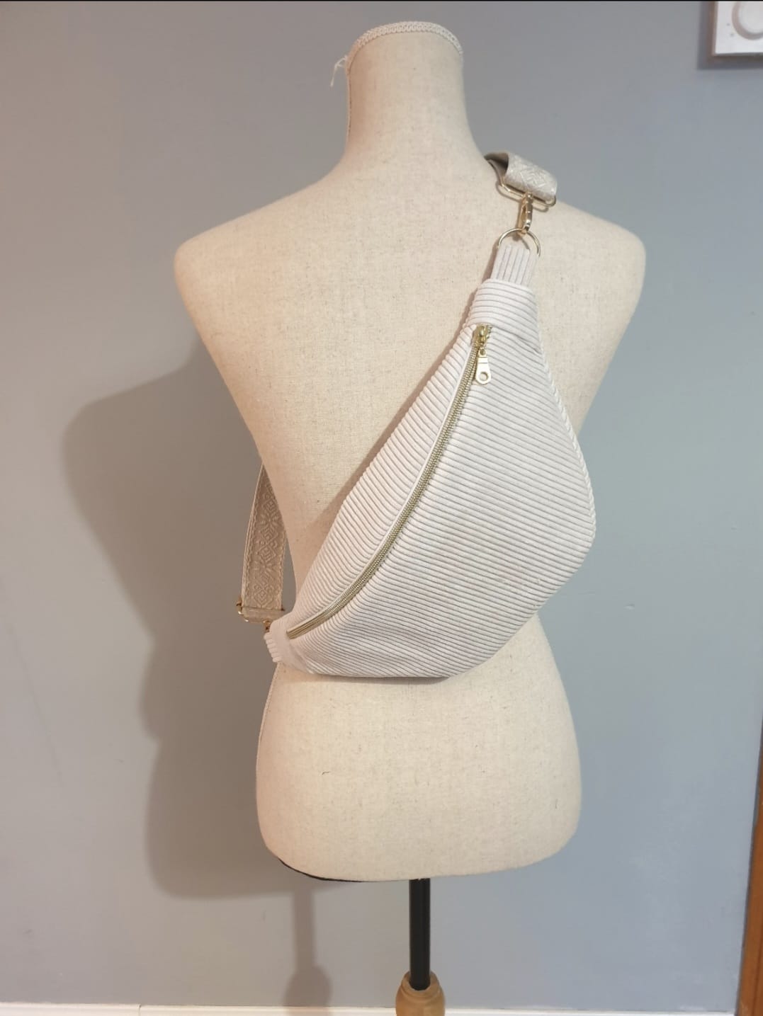 Sac banane femme en velours côtelé blanc écru  et intérieur petits cœurs  "BLANCHE" Ma boutique