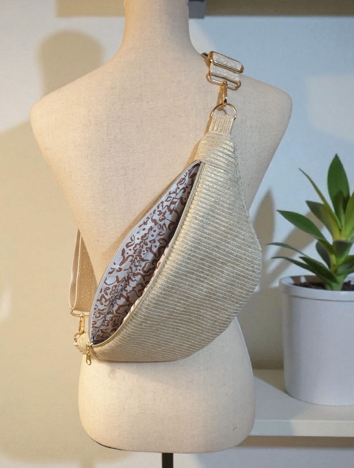 Sac banane velours côtelé écru / doré et similicuir cocoleeline