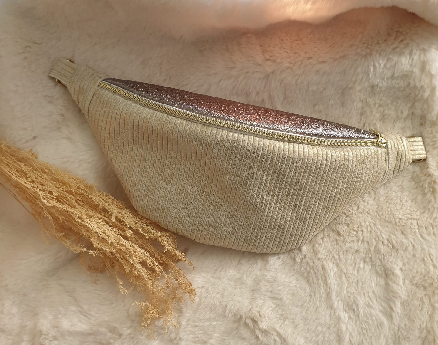 Sac banane velours côtelé écru / doré et similicuir cocoleeline