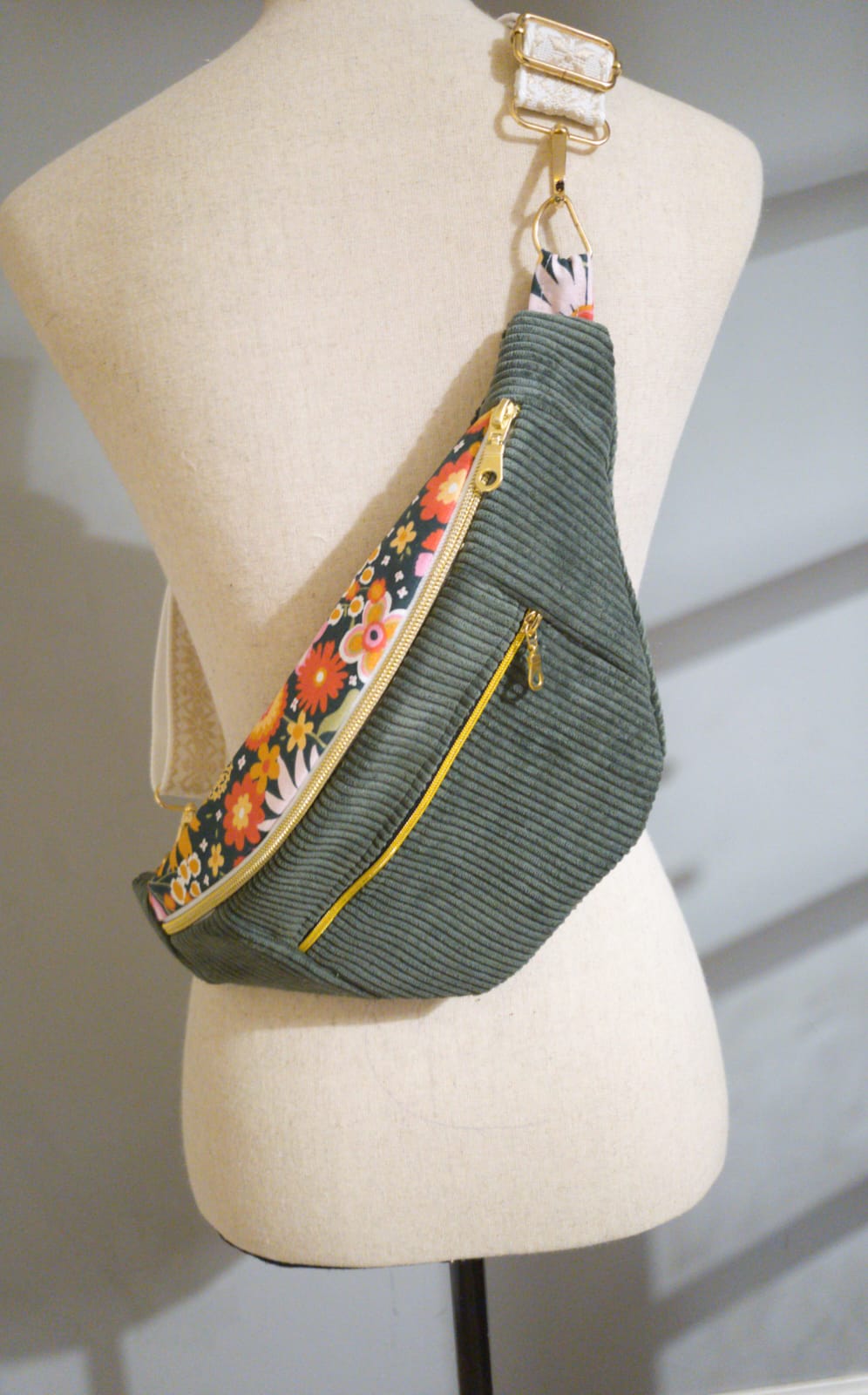 Sac banane vert kaki motif fleuri,Poches avant et arrière cocoleeline