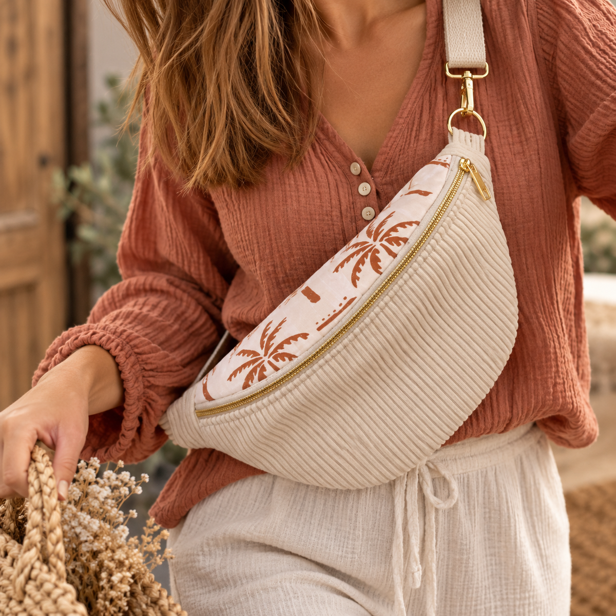 Sac banane femme en velours côtelé blanc écru  motif palmier "NOMAD" Ma boutique