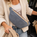 Sac banane femme bleu en velours côtelé et simili cuir doré cocoleeline