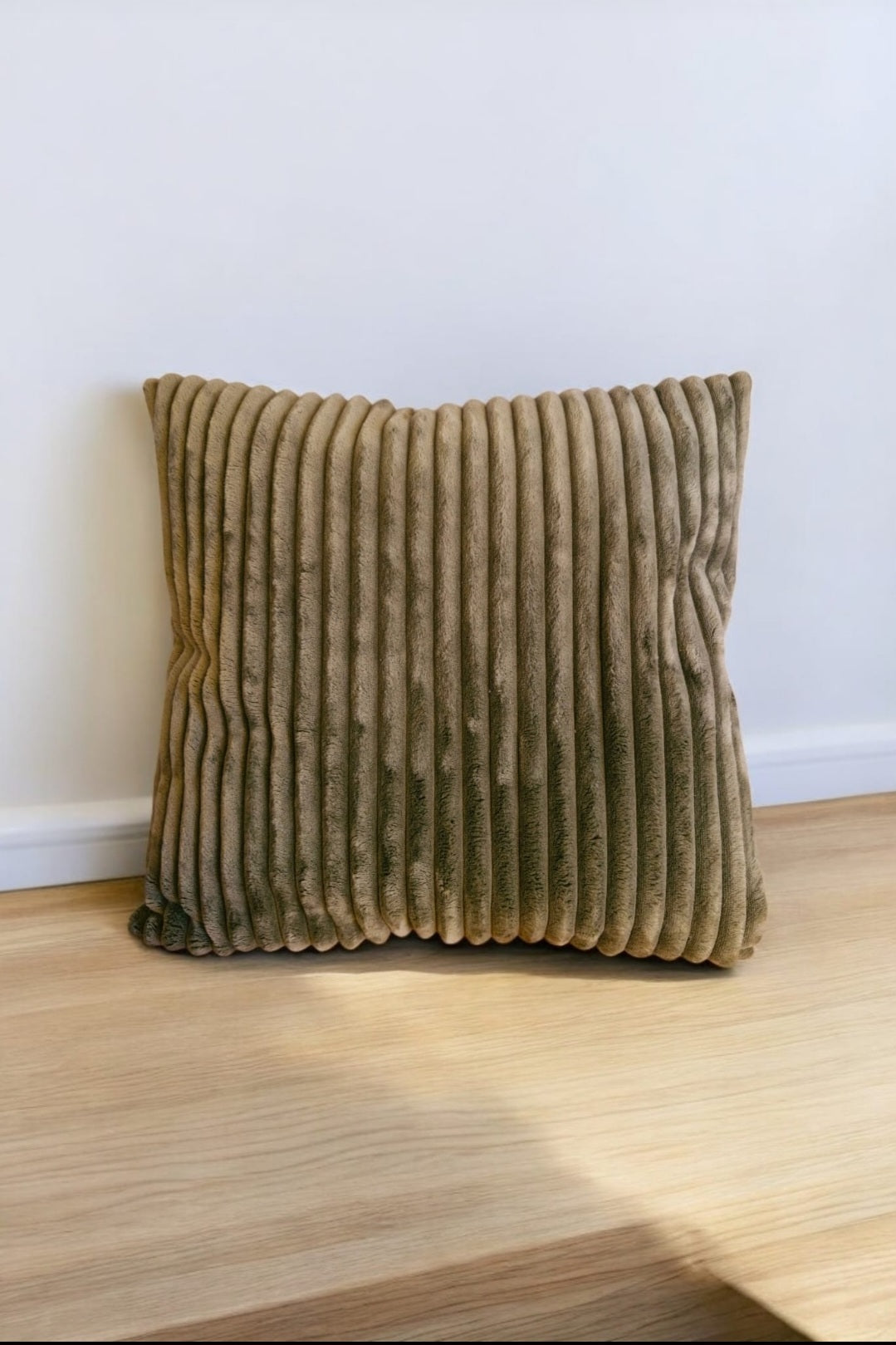 Housse de Coussin en Velours côtelé Vert – Douceur et Élégance cocoleeline