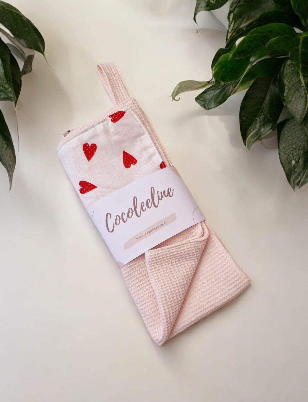 Torchon en nid d'abeille rose à motif cœur – Douceur et efficacité cocoleeline