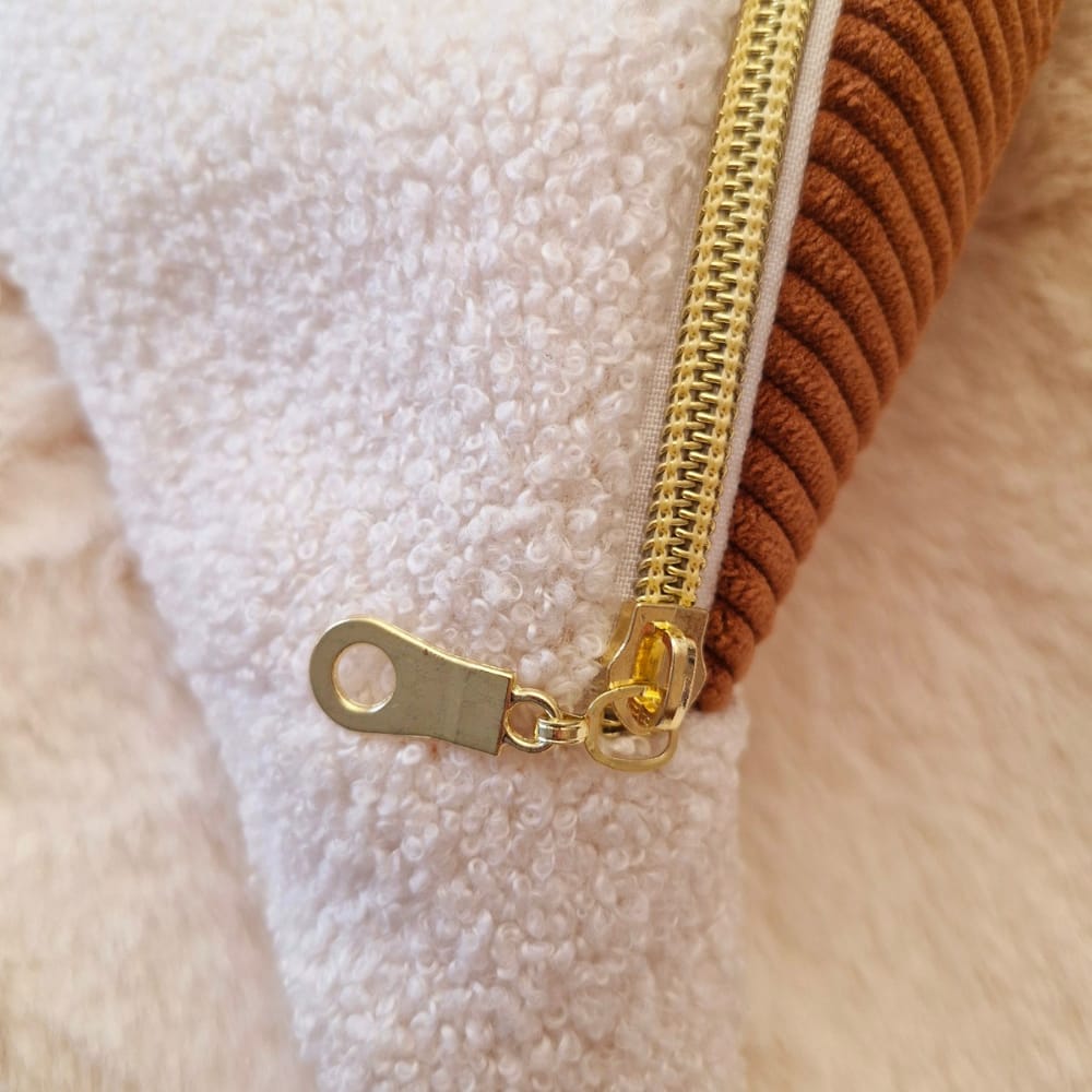 Sac Banane en Velours Côtelé et Moumoute – Tendance et Douceur "SIERRA" cocoleeline
