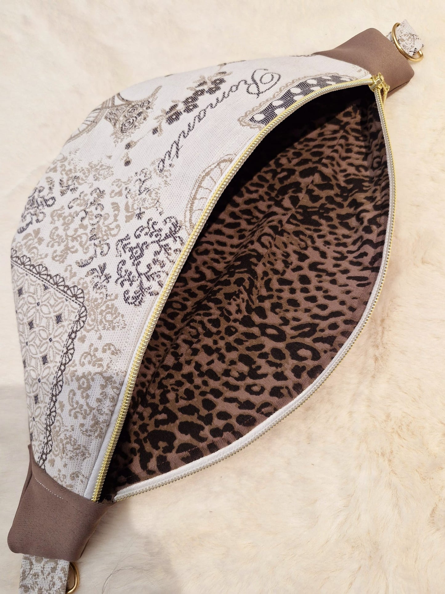 Sac banane recyclé unique – Fabrication artisanale