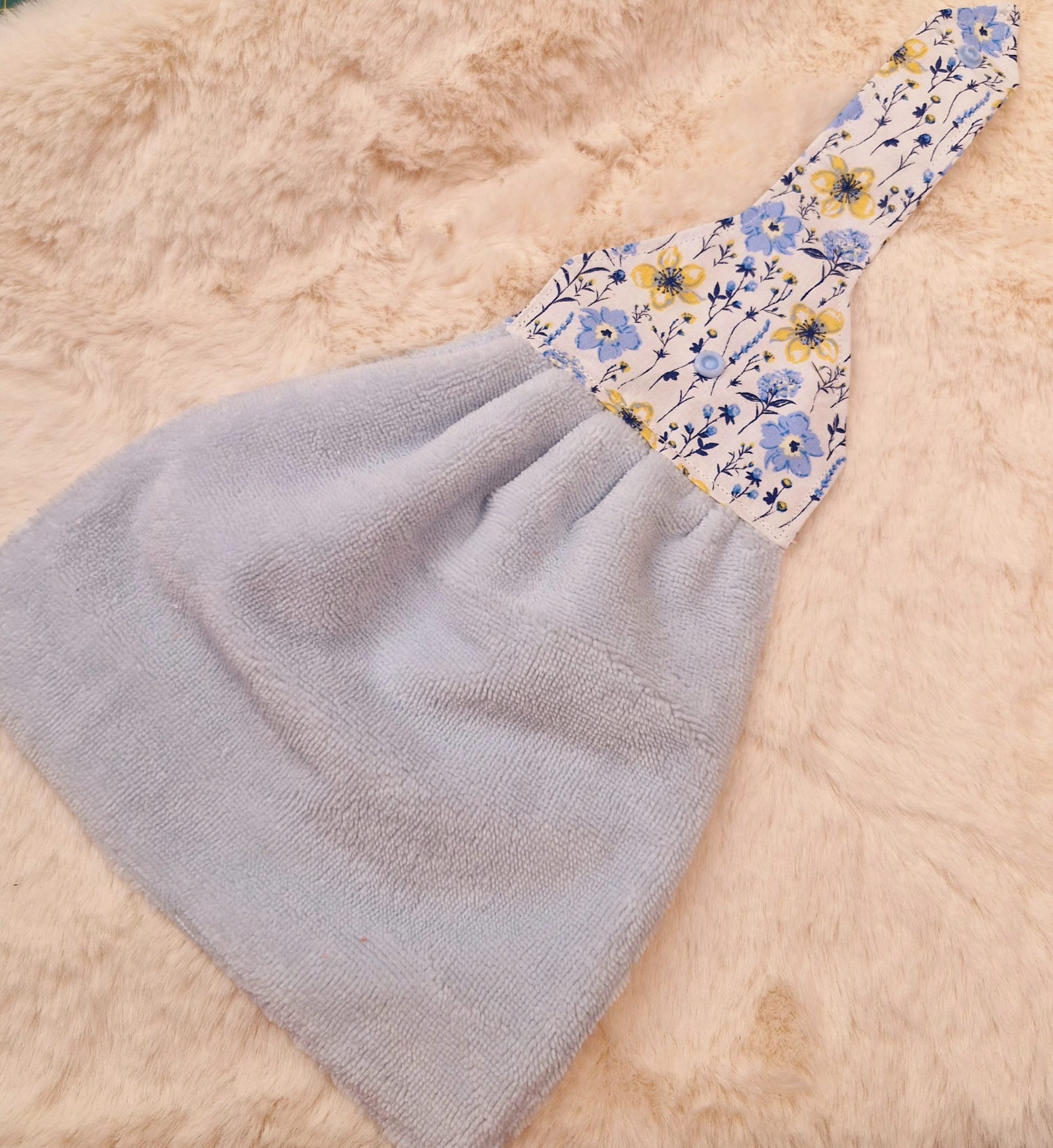 Petit essuie-mains en éponge de bambou et coton fleuri bleu – Douceur et élégance au quotidien cocoleeline