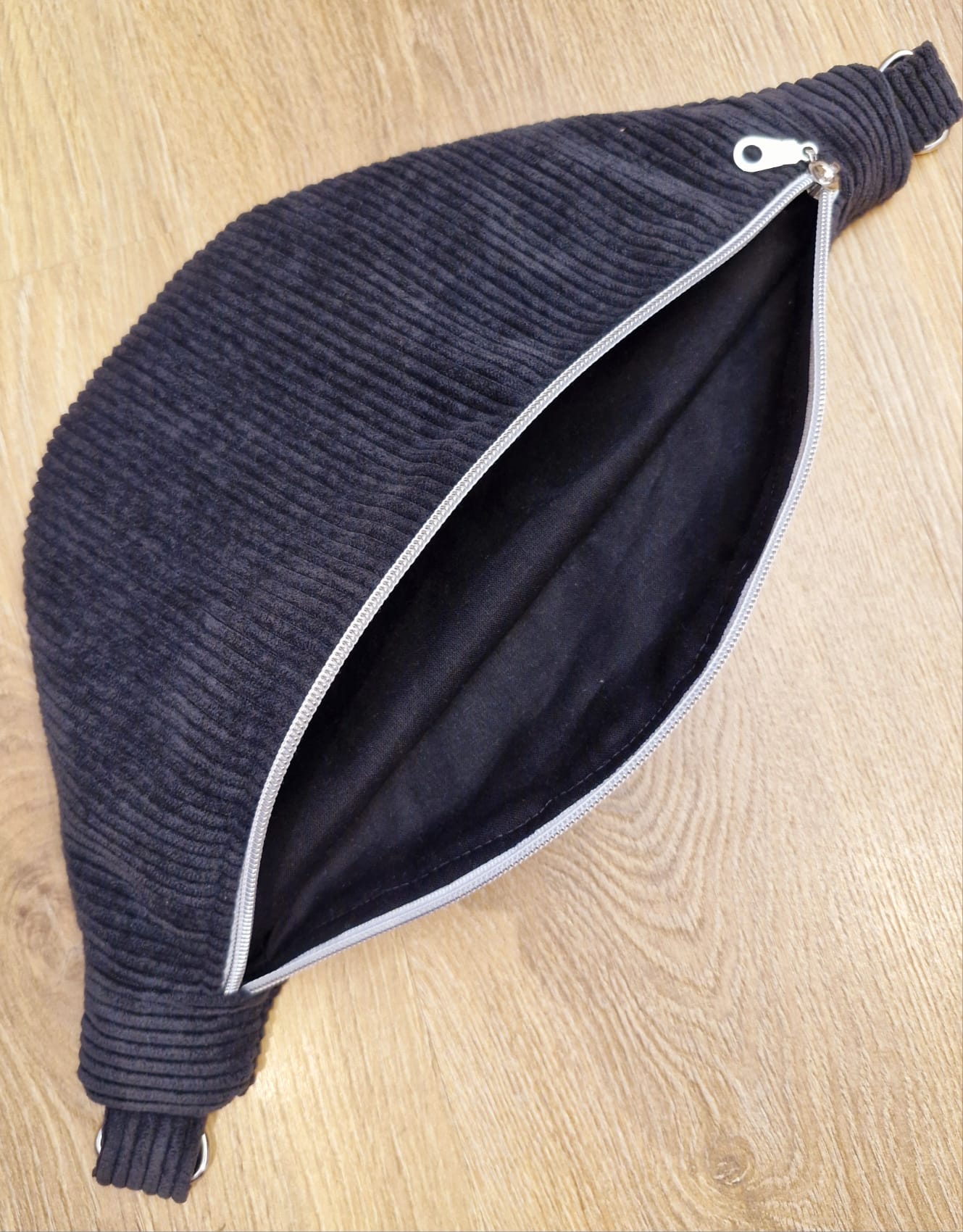 sac banane homme  ou femme noir
