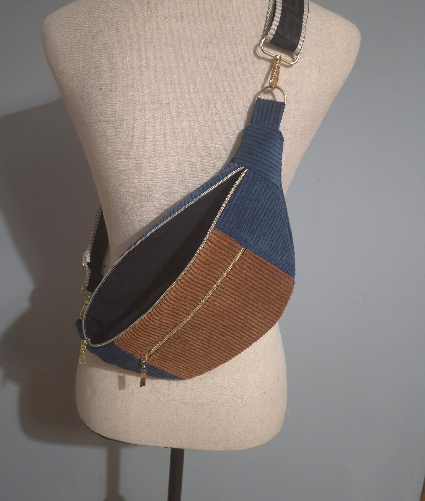 Sac Banane homme ou femme Velours Côtelé Noir & Marron cocoleeline