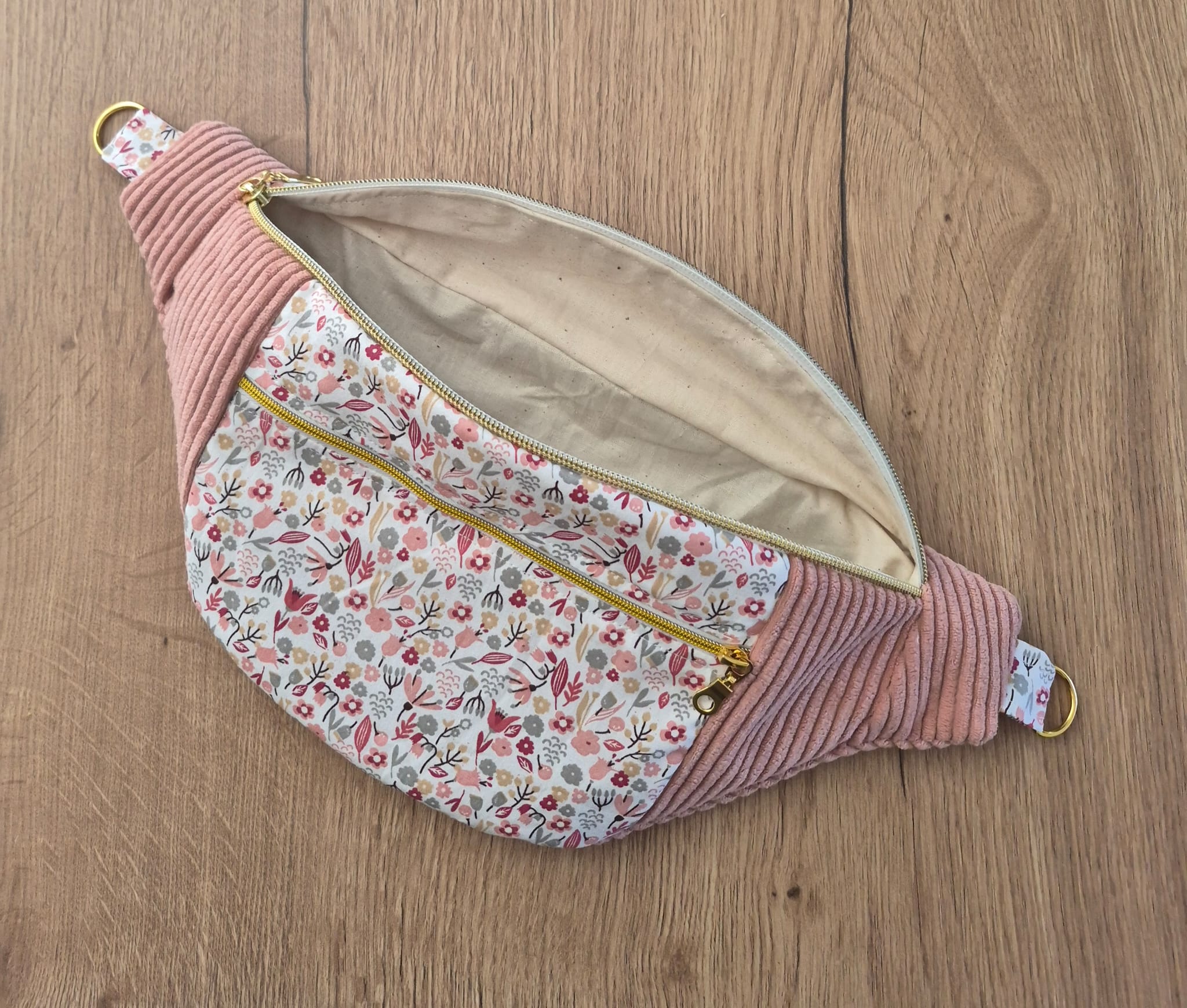 Sac banane pour femme  en velours côtelé rose clair cocoleeline