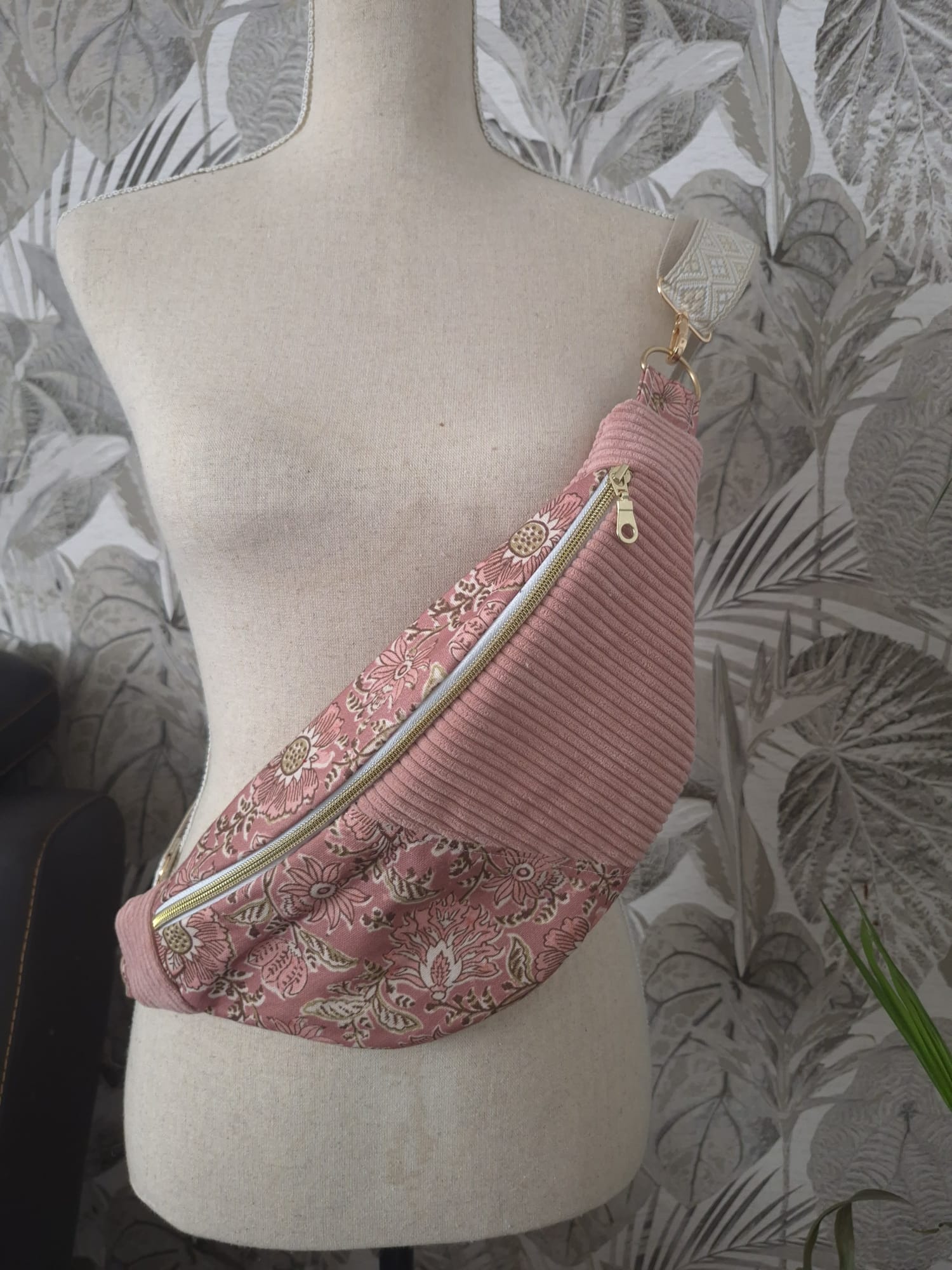 Sac banane femme velours côtelé rose clair et tissu fleuri cocoleeline