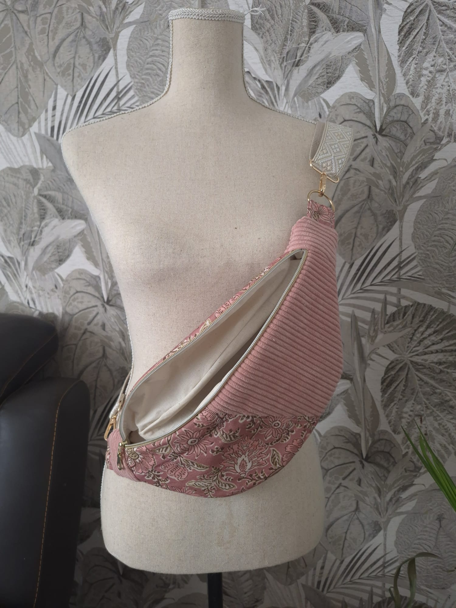 Sac banane femme velours côtelé rose clair et tissu fleuri cocoleeline