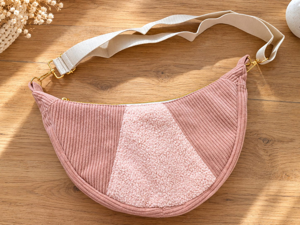 Sac banane demi-lune rose clair – Velours côtelé & moumoute Ma boutique