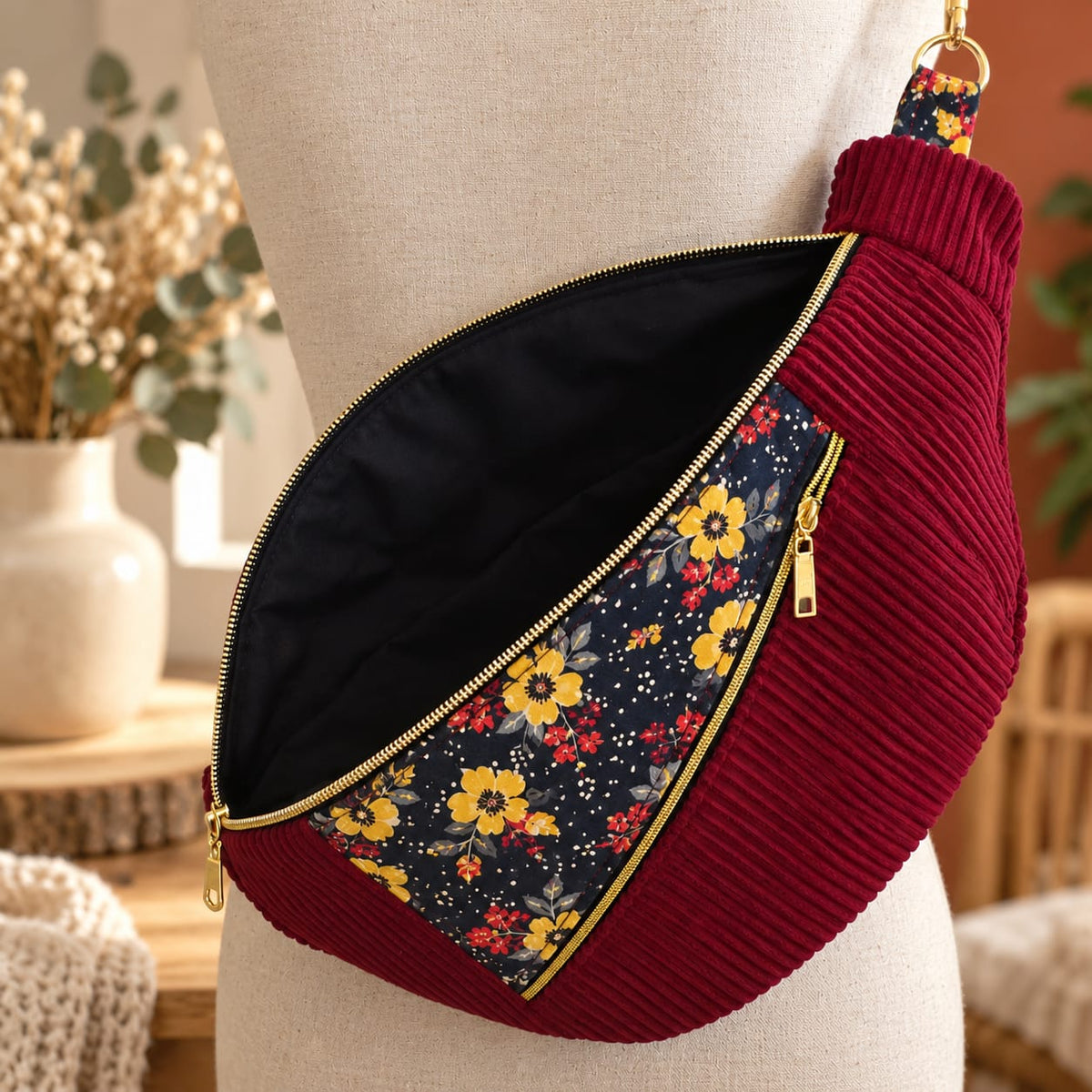 Sac banane en velours côtelé bordeaux et motif fleuri – Avec poche avant Ma boutique