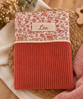 Protège carnet de santé bébé personnalisable en velours côtelé et tissu à motifs Ma boutique