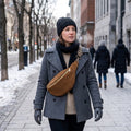 Sac banane en tissu bouclette moumoute camel – fait main en France ,idée cadeau femme cocoleeline