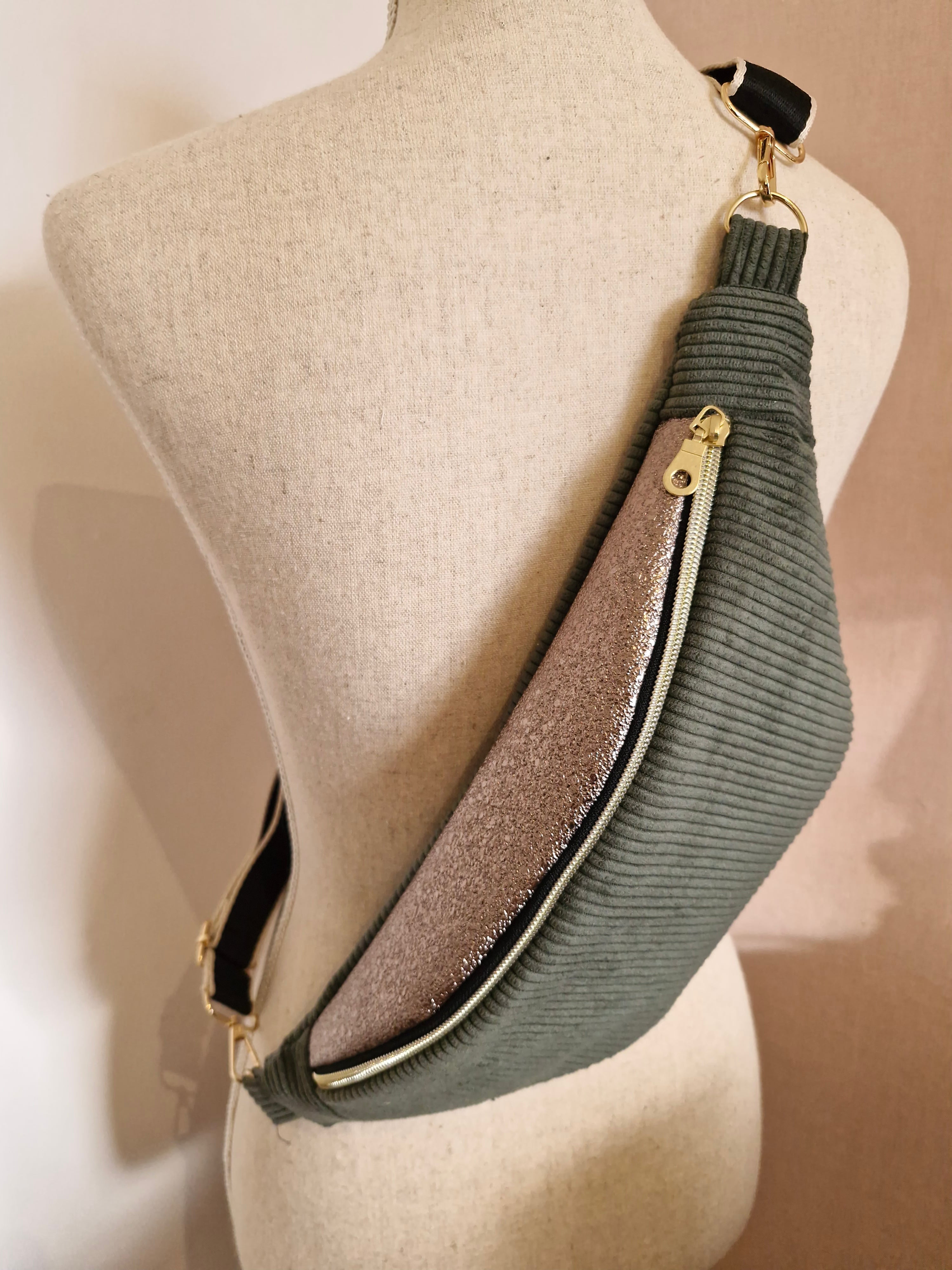 Sac banane kaki et simili cuir doré cocoleeline
