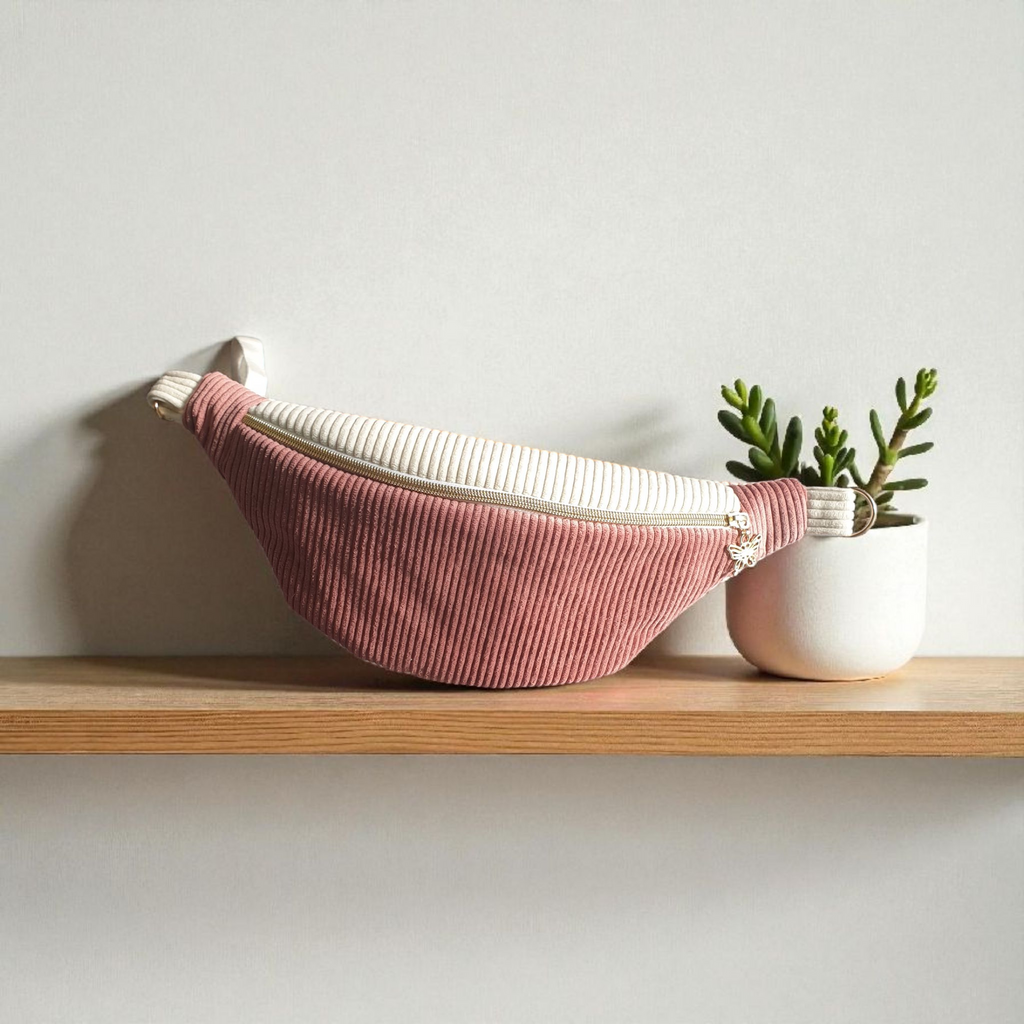 Sac Banane Écru et Rose avec Motifs Cœurs – Idée Cadeau Originale "OLIVE" cocoleeline