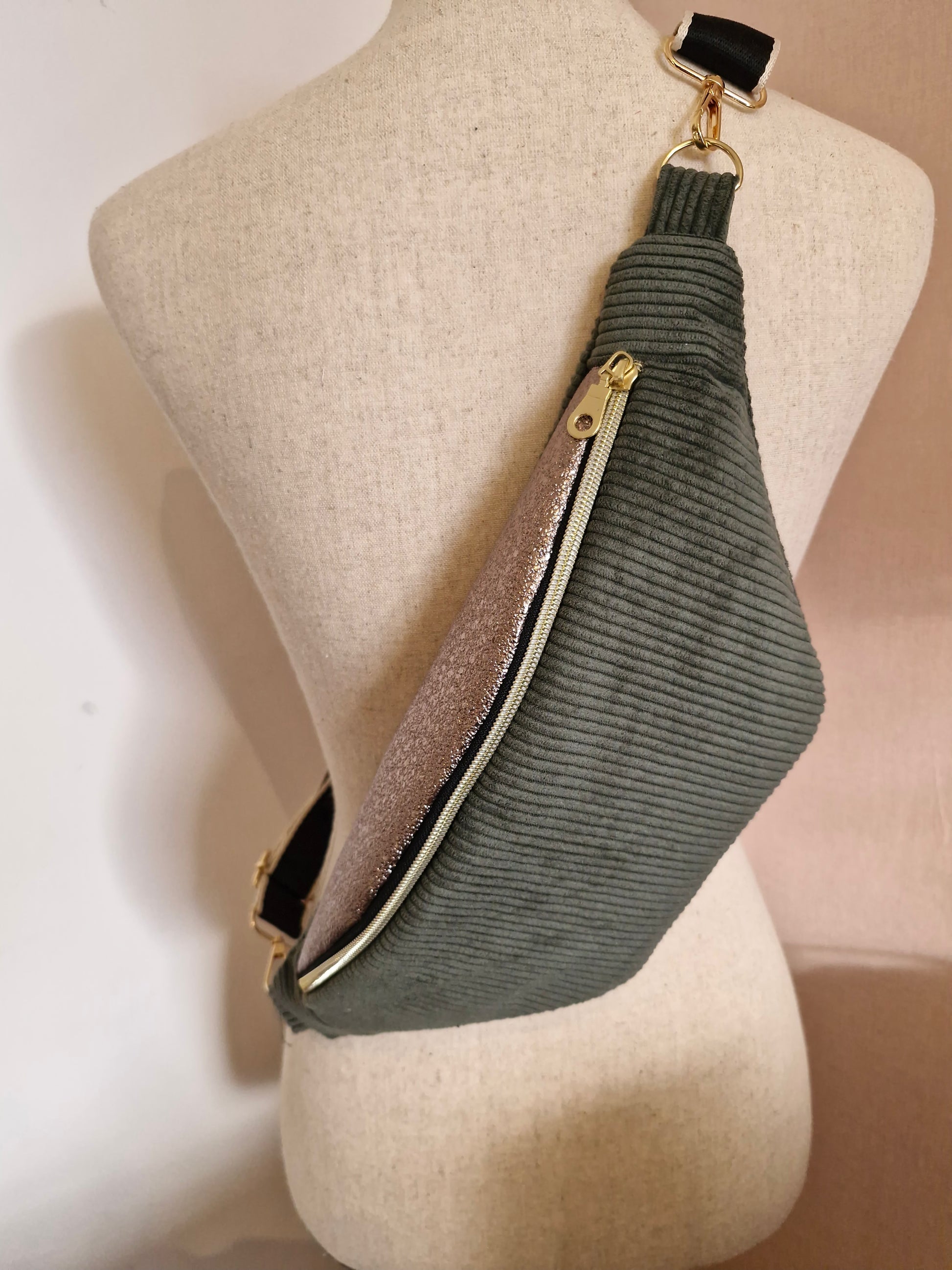 Sac banane kaki et simili cuir doré cocoleeline